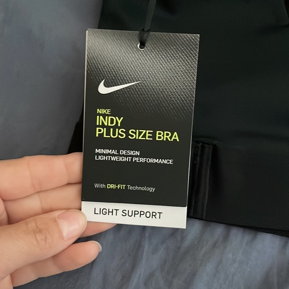 NWT NIKE INDY PLUS SIZE SPORTS BRA 1X Black White Nike Logo - Picture 6 of 7